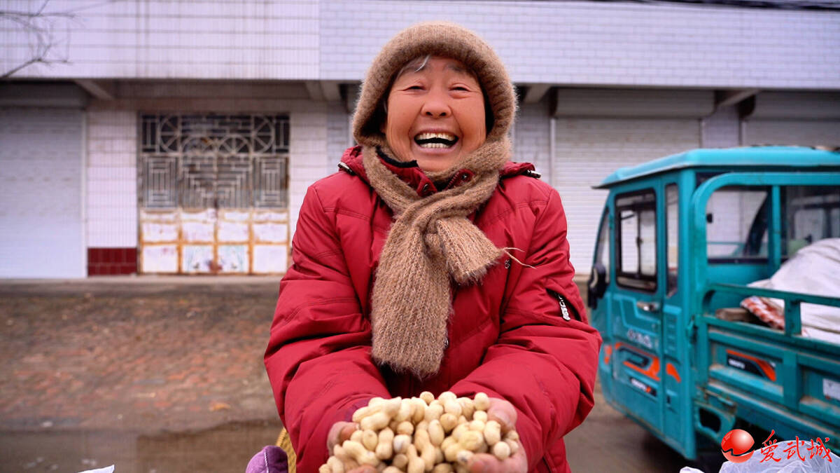 元旦临近年味浓 运河大集烟火气爆棚
