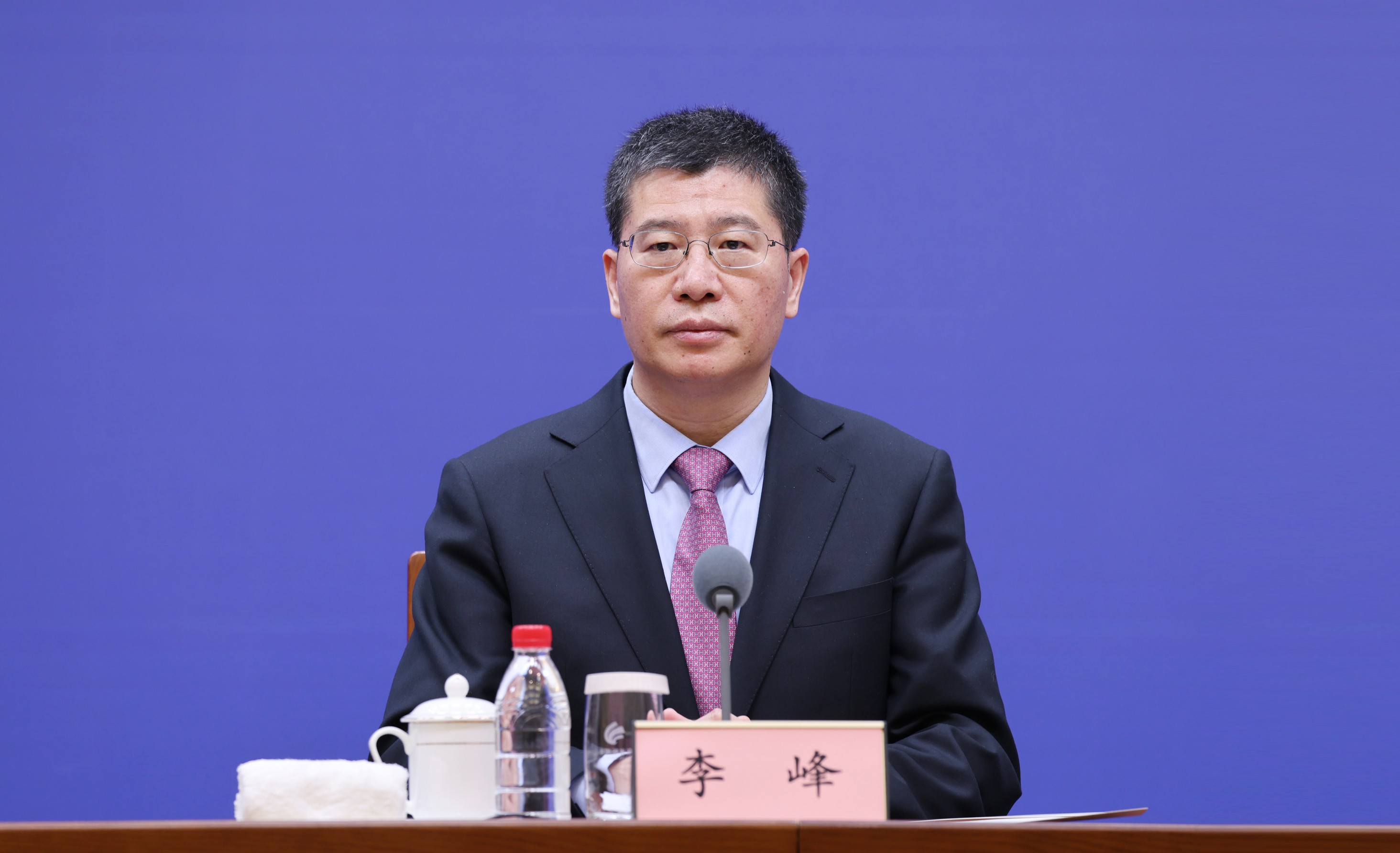 今年山东各级财政民生投入预计突破万亿大关民生支出占比80左右