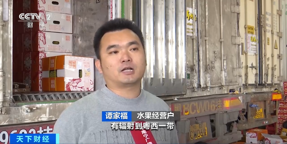 价格下降了！榴莲大量在市场上，我期待着所有