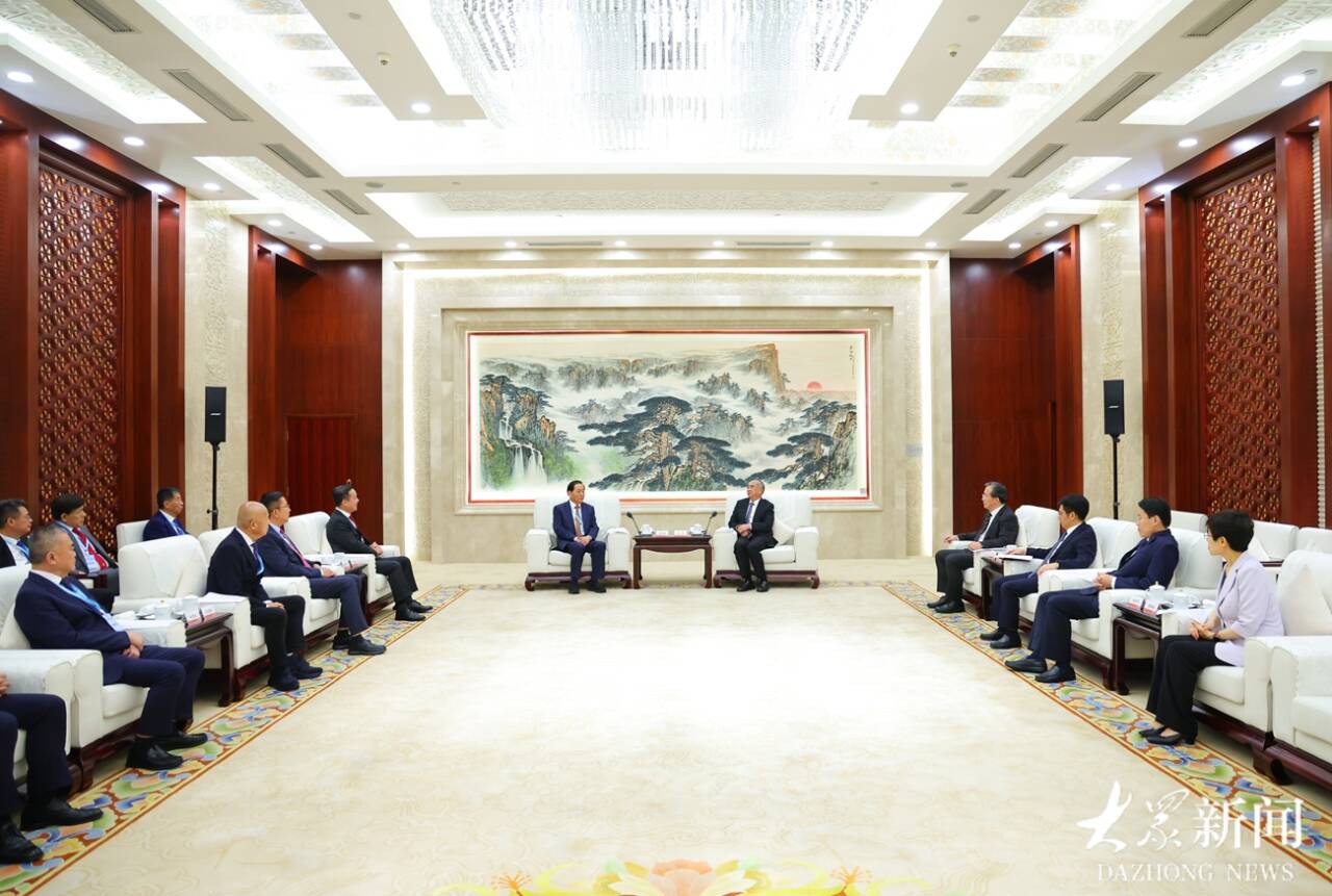 林武会见港澳企业家参访团