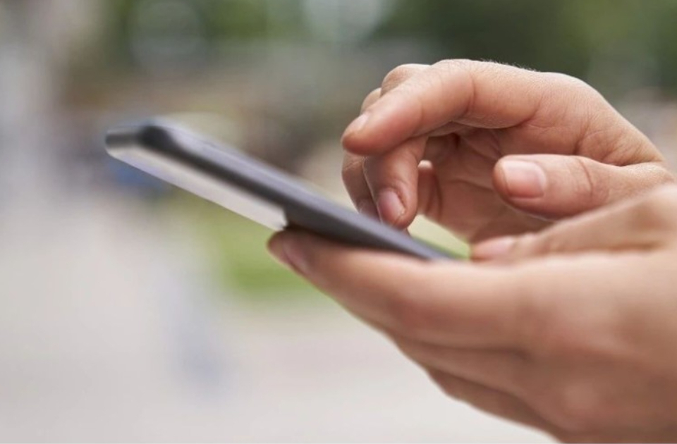 你的手机号,正被“隐形同意”卖给了各类商家