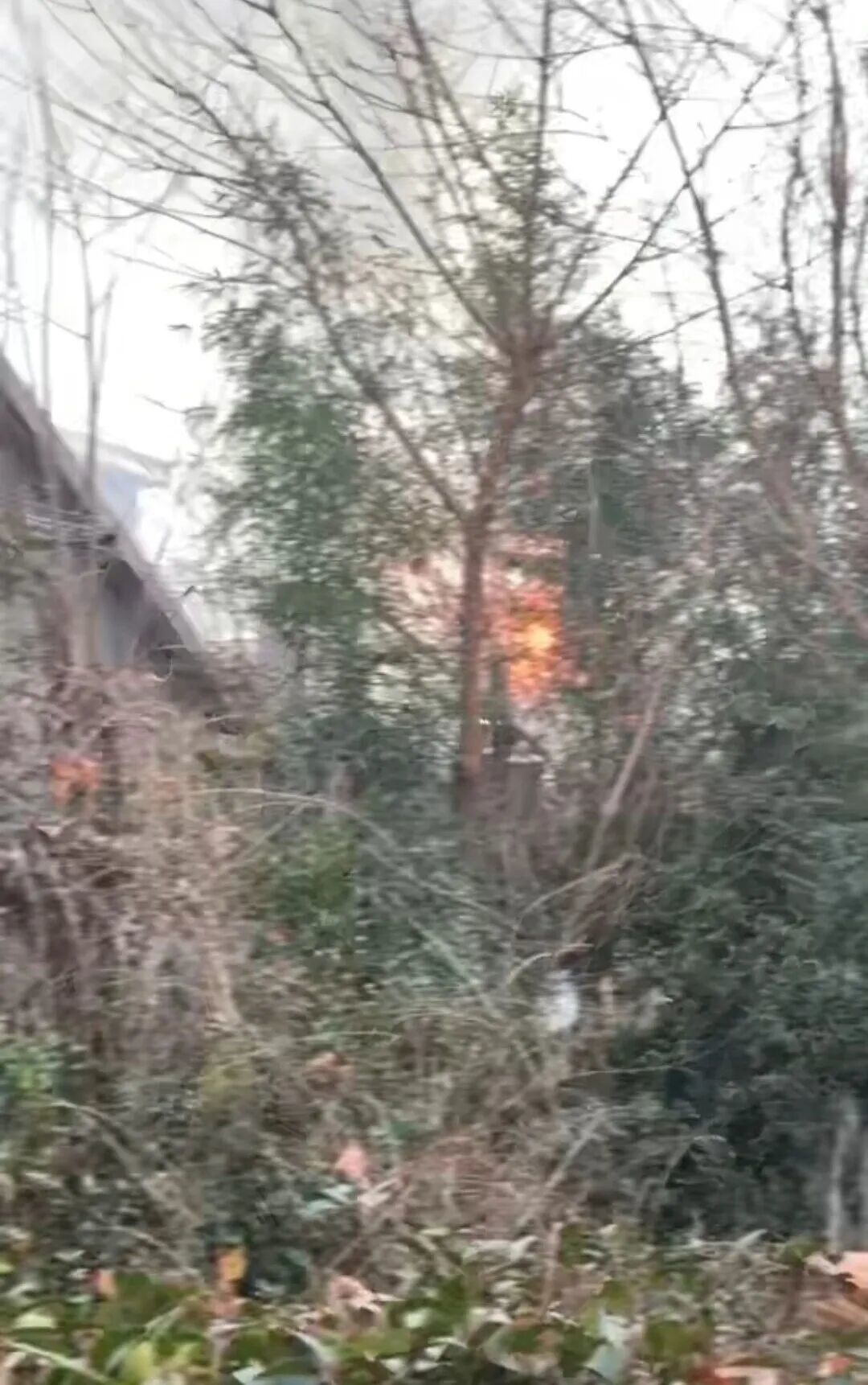 00后火中救下被困老人!日照这两名外卖小哥,好样的!