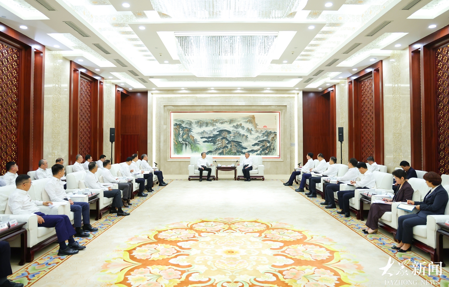 林武会见华润集团客人