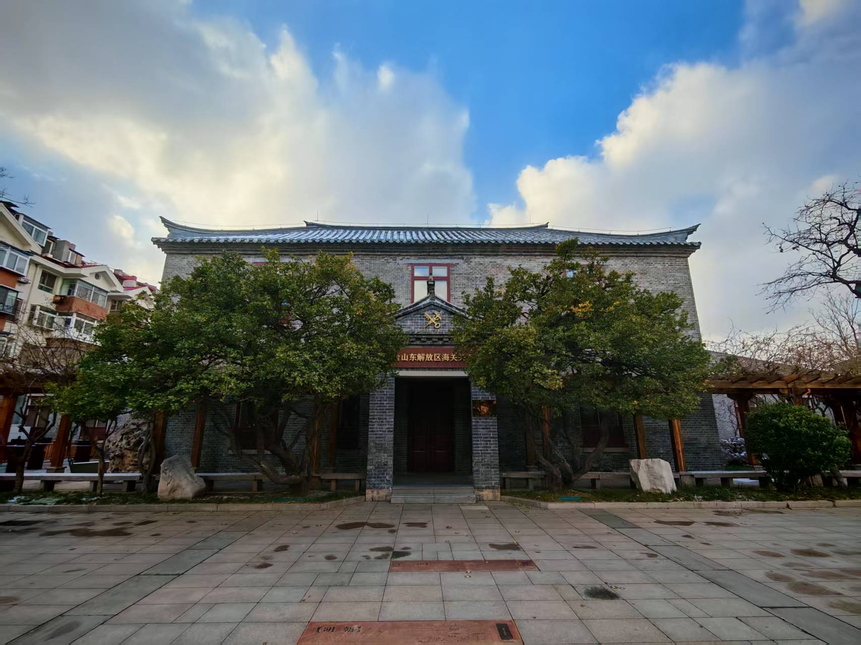 你知道么，我们党领导下的第一个海关、第一
