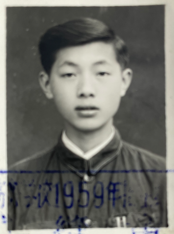 青年陈立泉