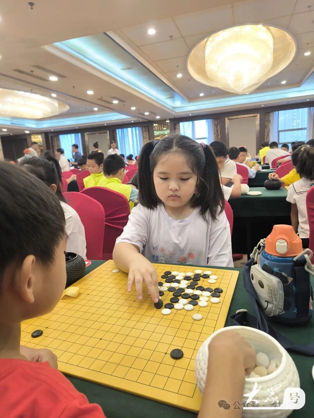 刘玮 | 一盘棋，一座城，潍坊市围棋棋王赛三十五年的薪火与新生