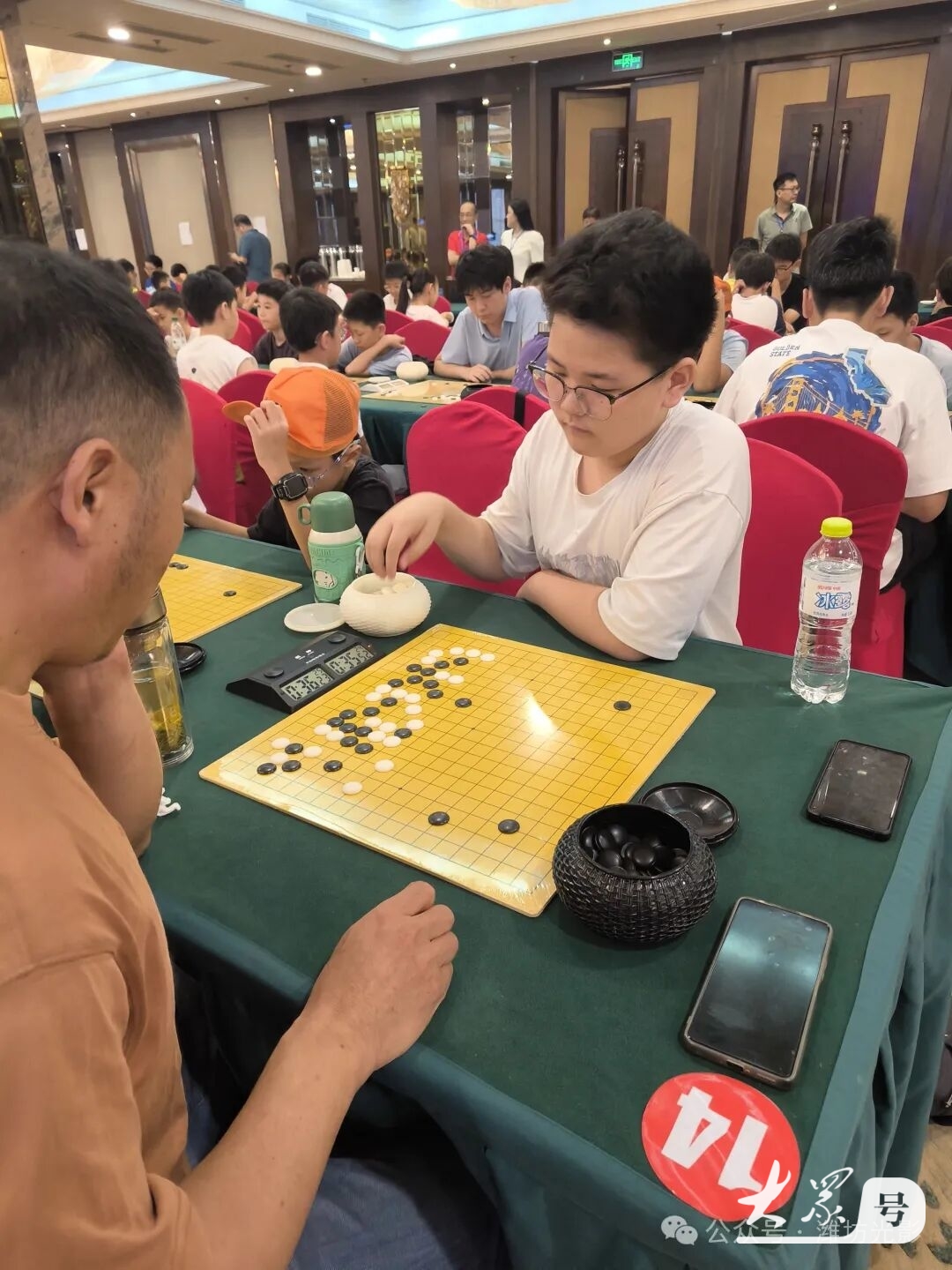 刘玮 | 一盘棋，一座城，潍坊市围棋棋王赛三十五年的薪火与新生